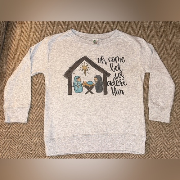 Oh come let us adore Him Kid’s/Children’s Long Sleeve Gray Nativity Scene Shirt - Picture 1 of 8